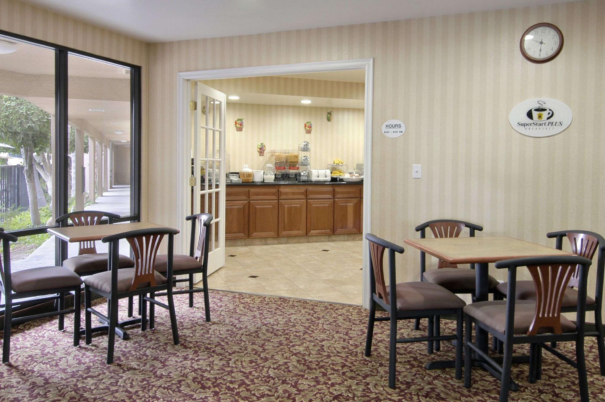 Travelodge By Wyndham Commerce Los Angeles Area Exteriör bild